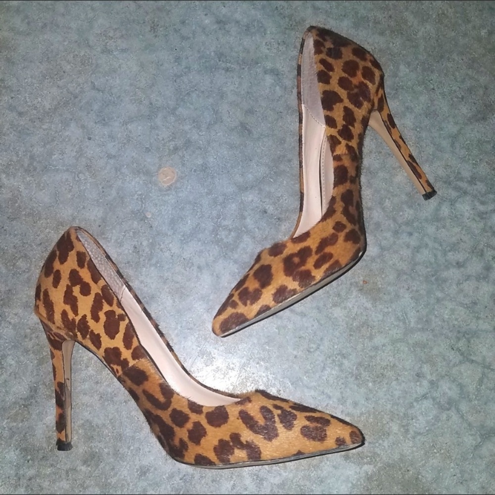 Victoria’s Secret leopard heels